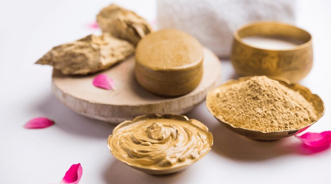 5 Deep-Cleansing 'Multani Mitti' Face Packs For All Skin Types
