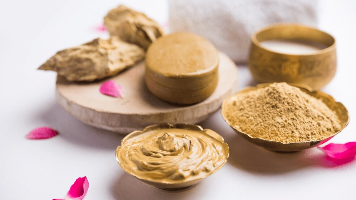 Dry skin—multani mitti + yogurt