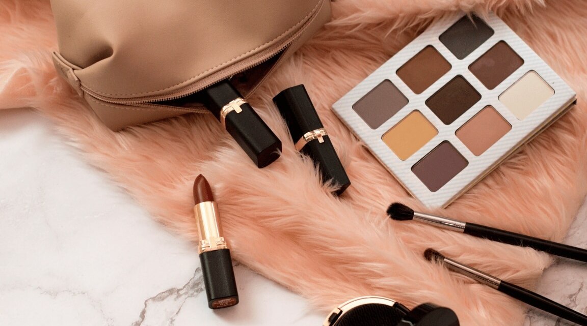 Difference Between Fake and Original Makeup Products: How to Spot & Avoid Counterfeits