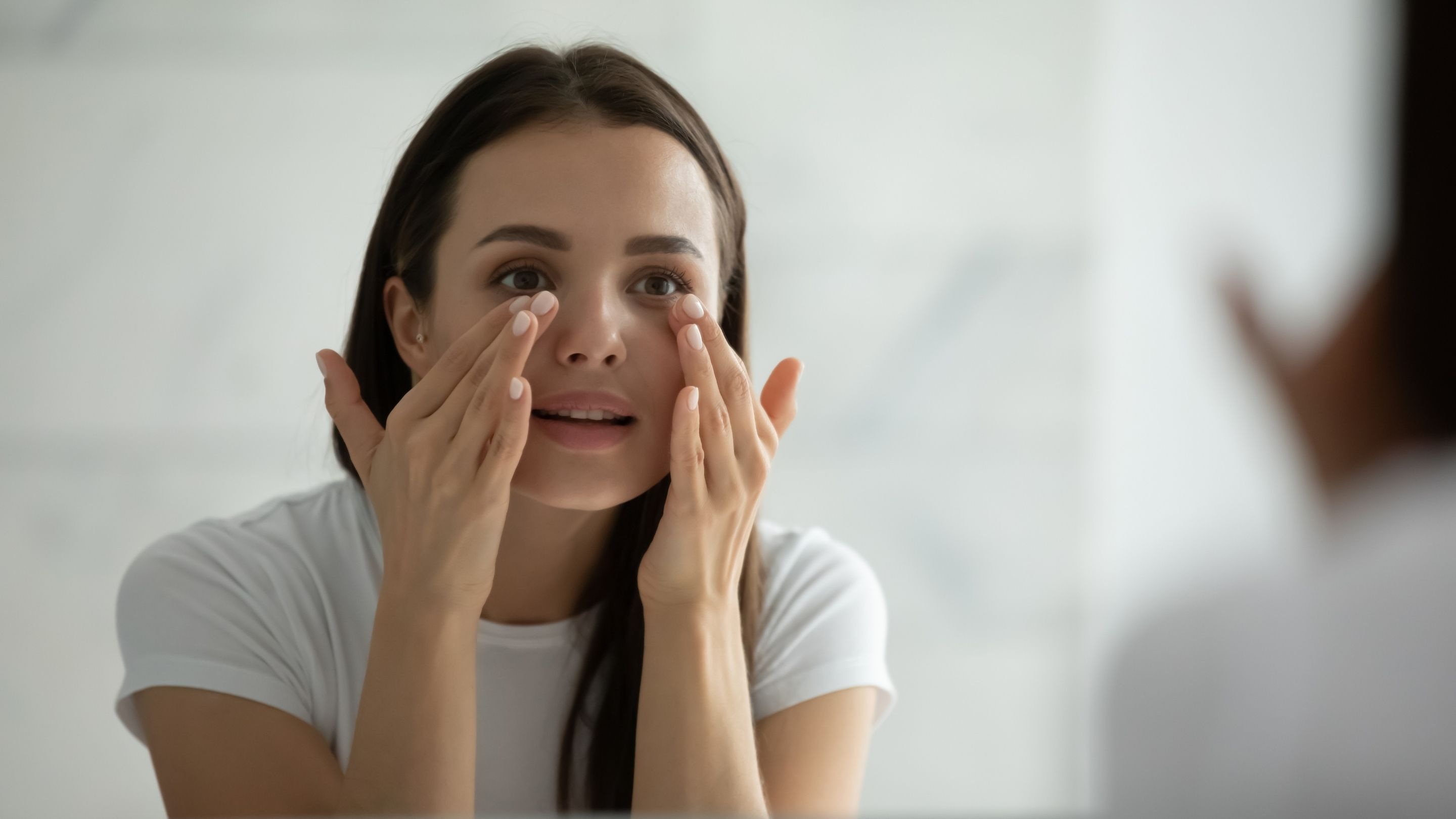 Top Home Remedies for Under Eye Wrinkles: How to Remove Them Naturally
