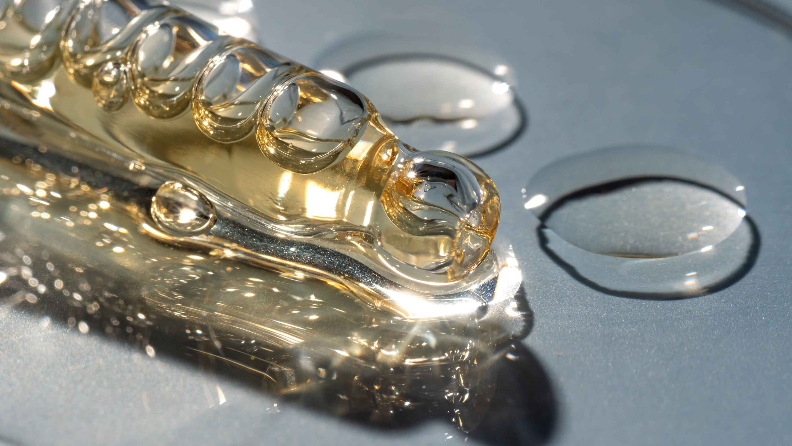 Understanding Retinol Serums: Benefits, Usage, and How They Work
