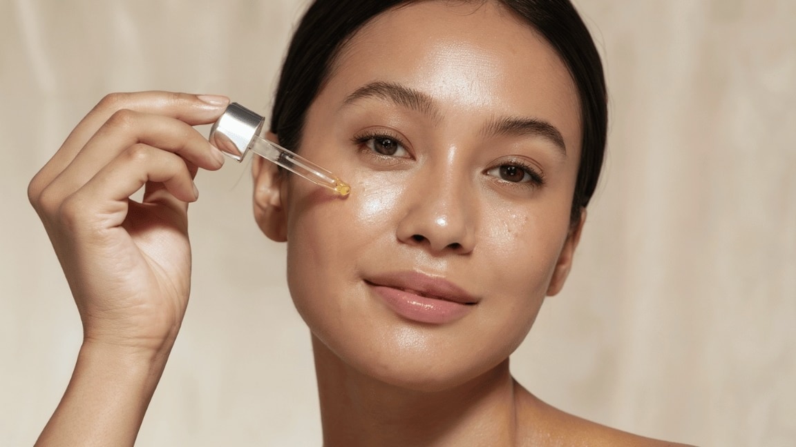 What Does Benzoyl Peroxide Do to Skin? Benefits & Side Effects