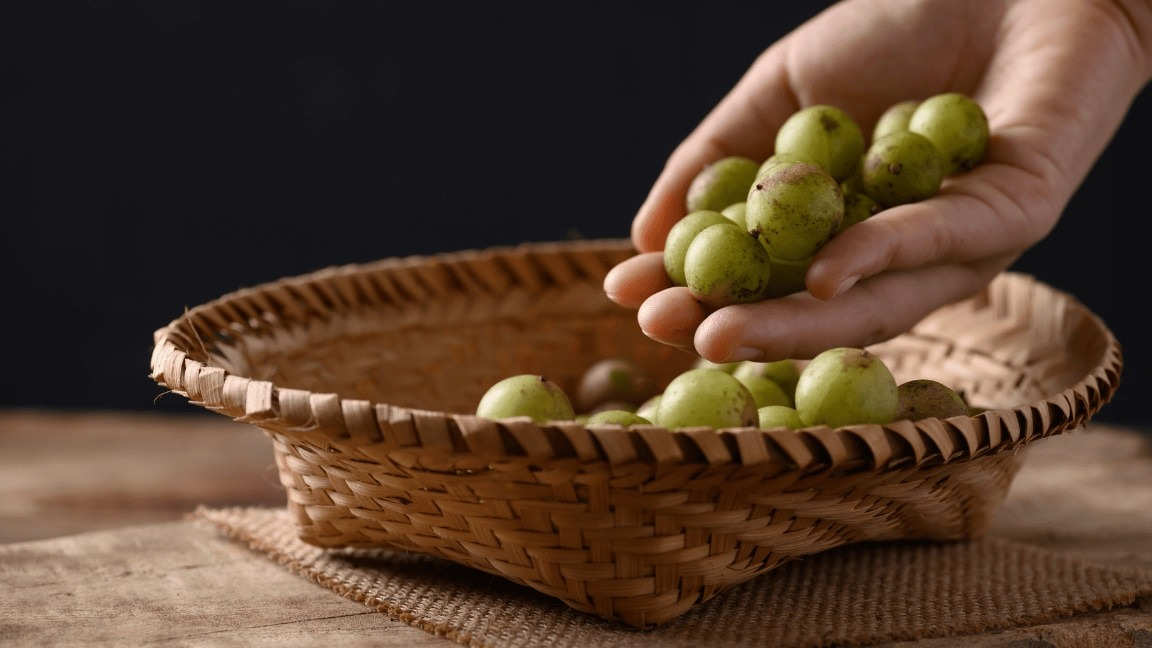 How to use Amla for Hair