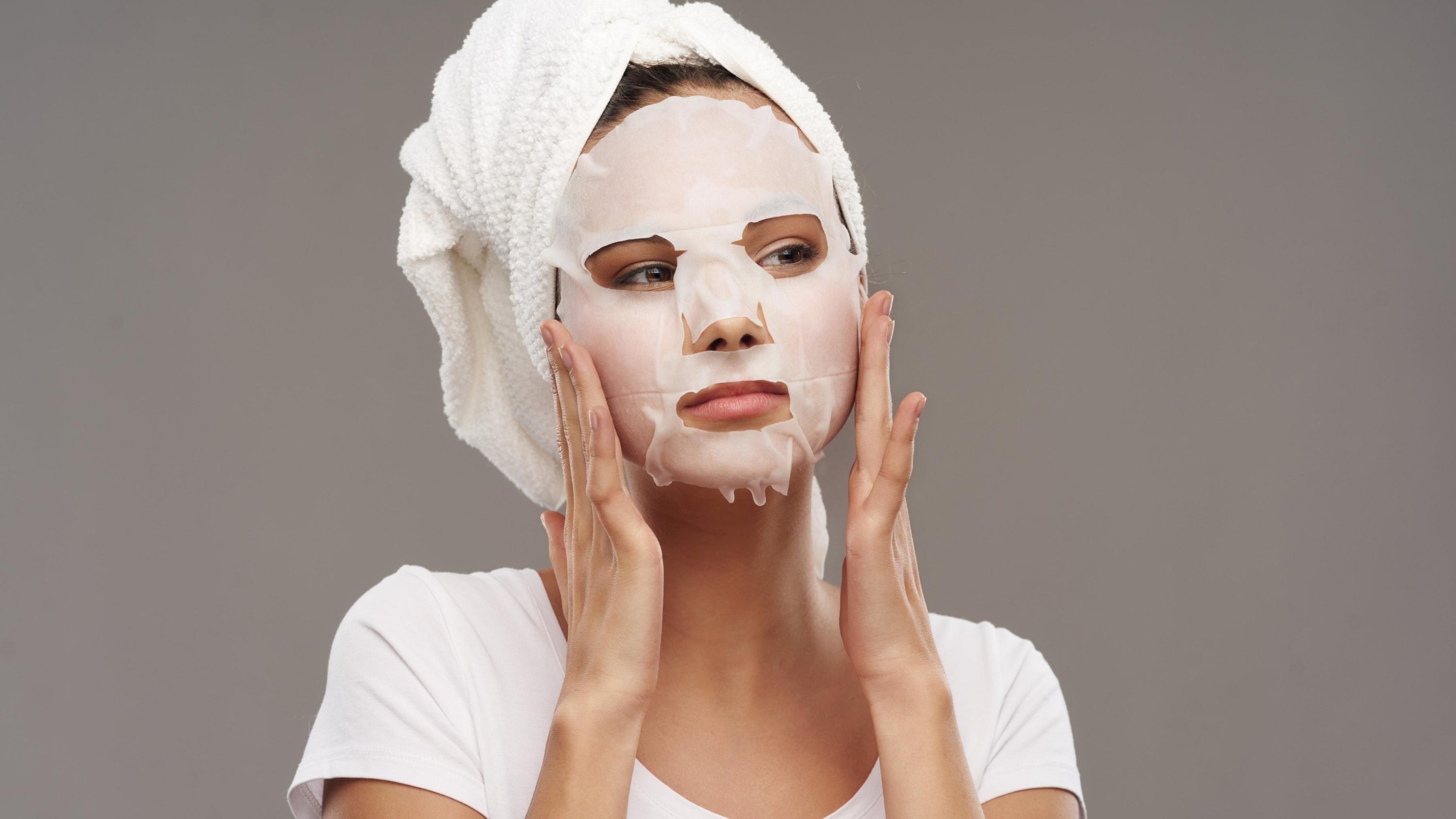 Sheet Mask Benefits for Face: When to Use & What to Do After Applying One