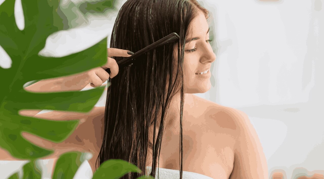 Applying Oil on Wet Hair: A Big No- No