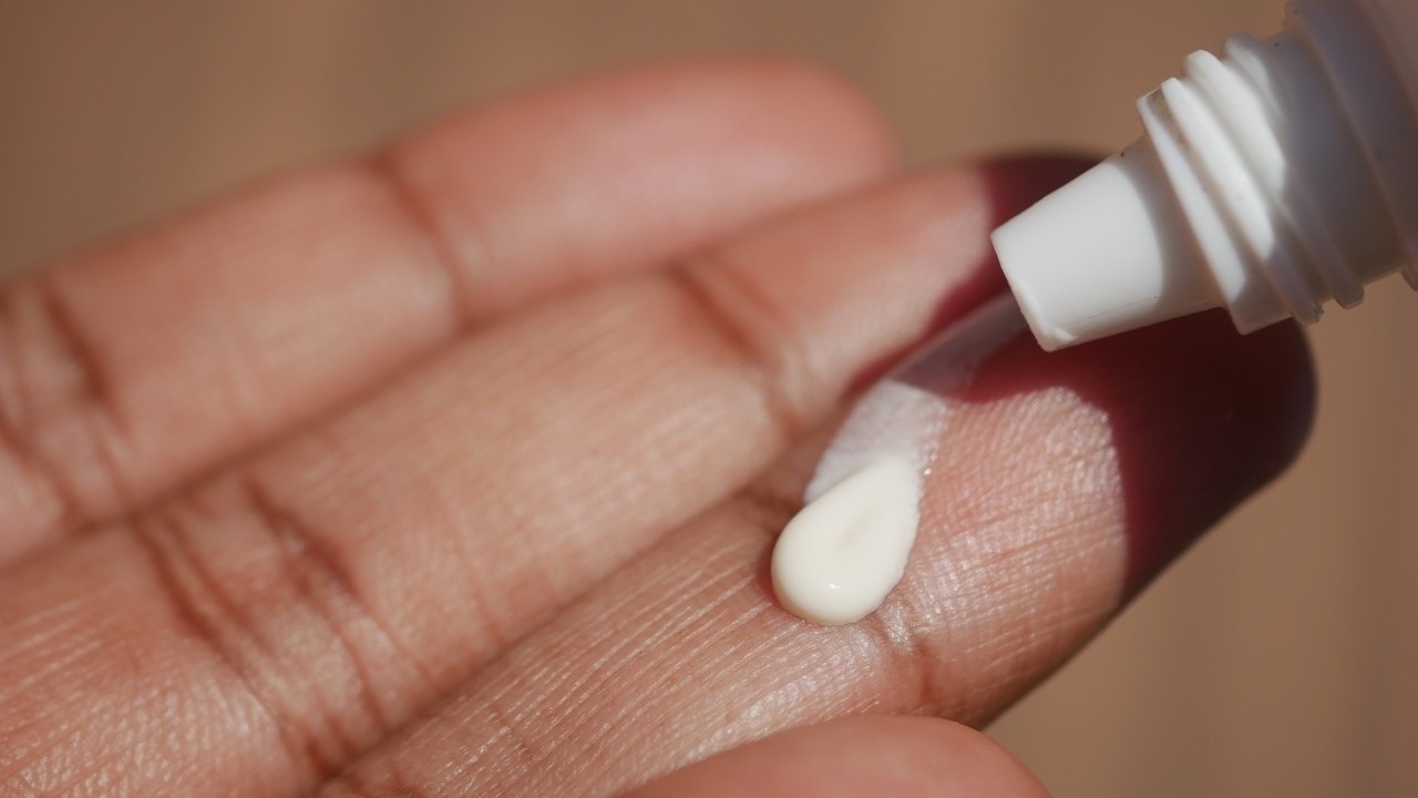 Use Sunscreen to Prevent and Reduce Smoker’s Lines