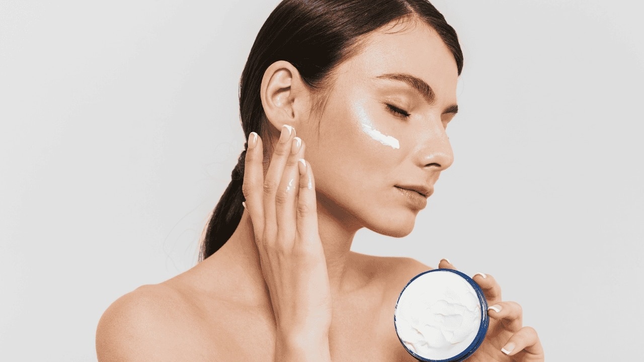 Moisturize with Non-Comedogenic Products