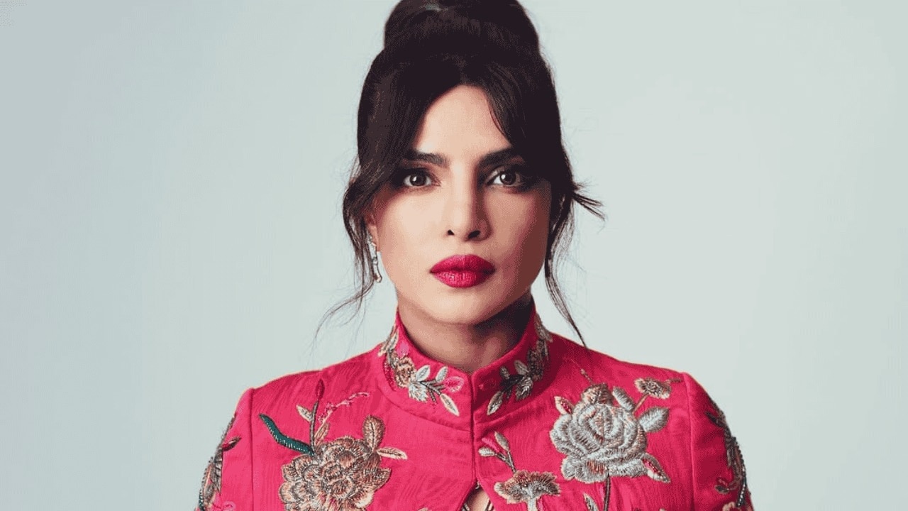 Pink Outfit – Classic Pink or Bold Red Lipstick