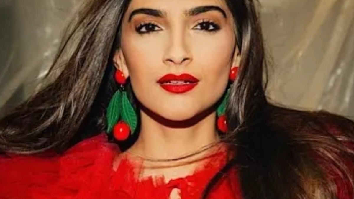 Red Outfit – Brown or Peach Lipstick