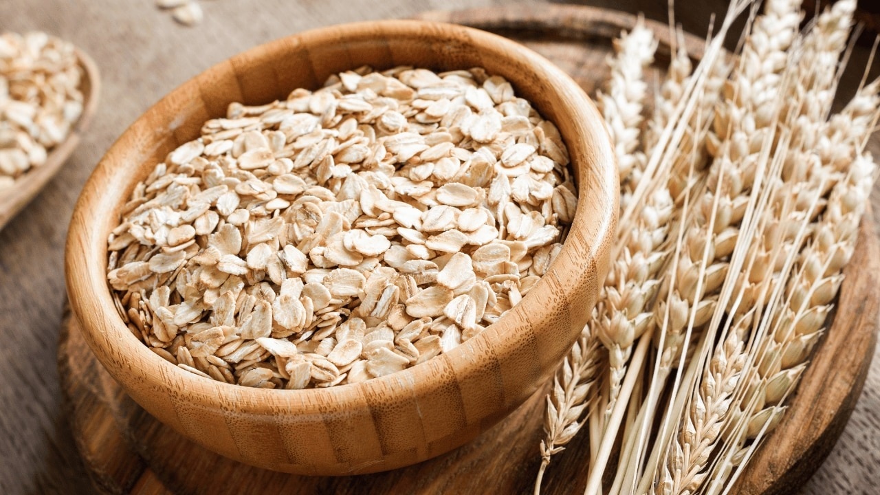 Oatmeal Bath – Reduces inflammation and soothes skin