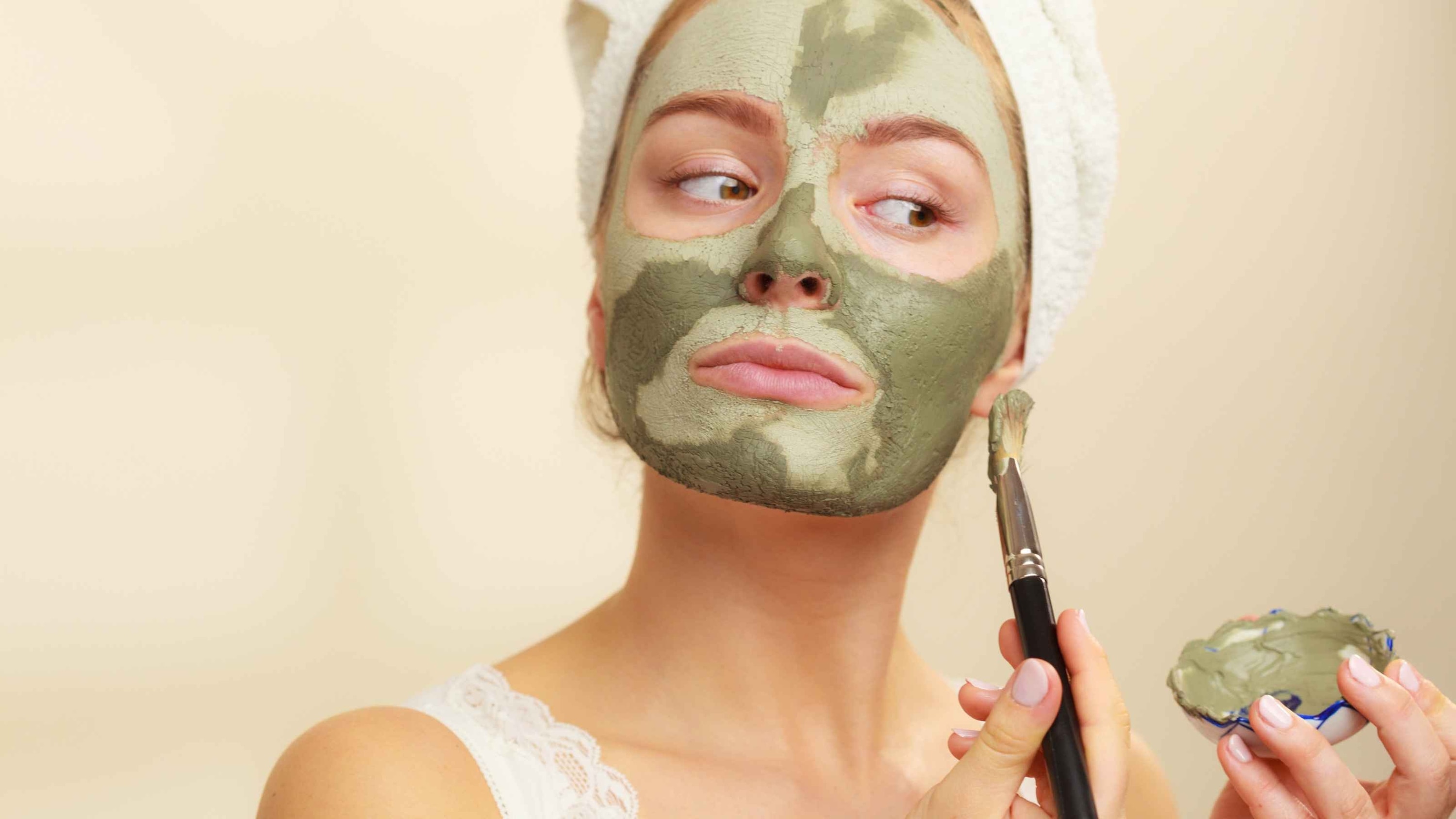 Clay mask as an overnight treatment