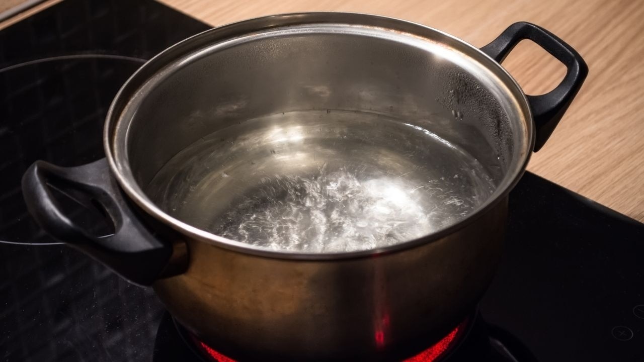Fix Dry Nail Polish with Hot Water