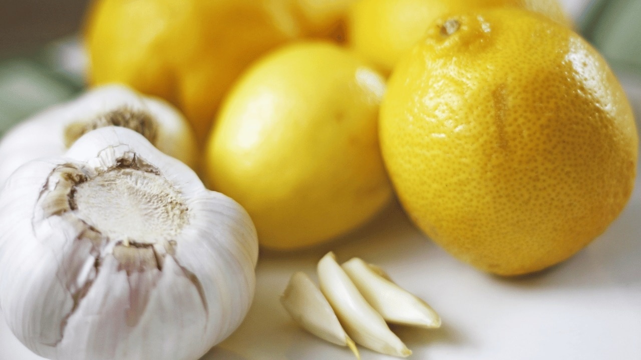 Home-remedies-for-facial-warts
