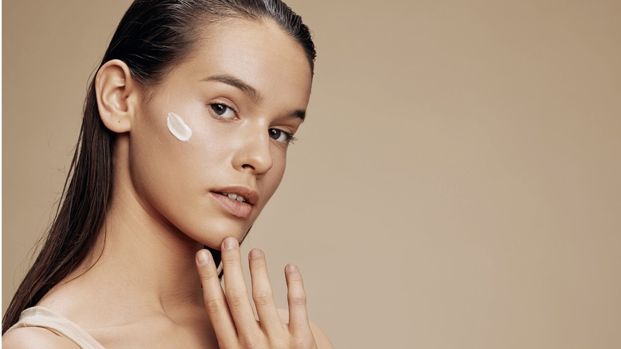 Natural products to treat acne scars