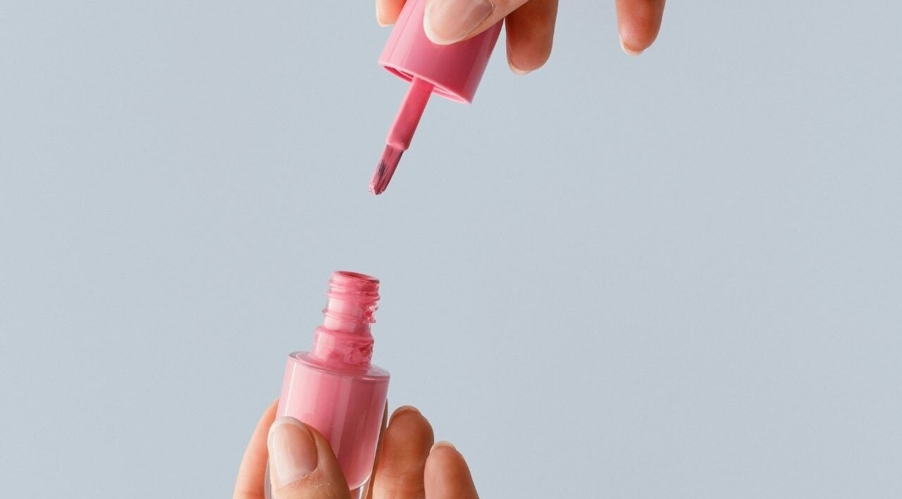 Prevent Nail Polish from Drying Out