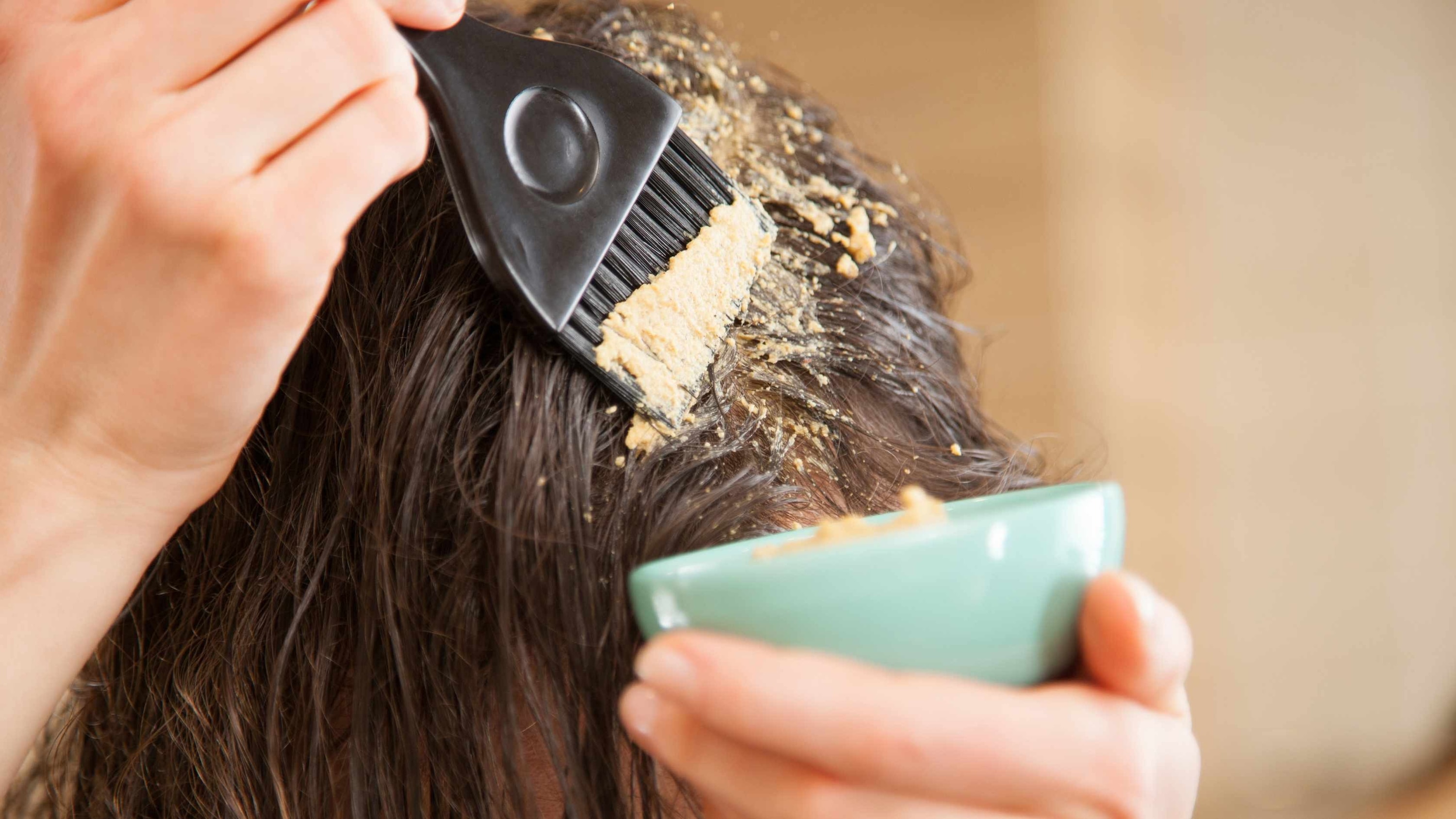 What Should You Consider While Choosing The Right Hair Mask?
