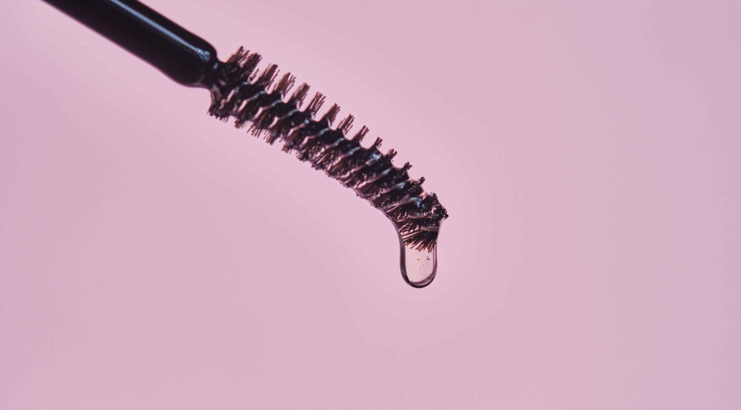 Use a lash primer