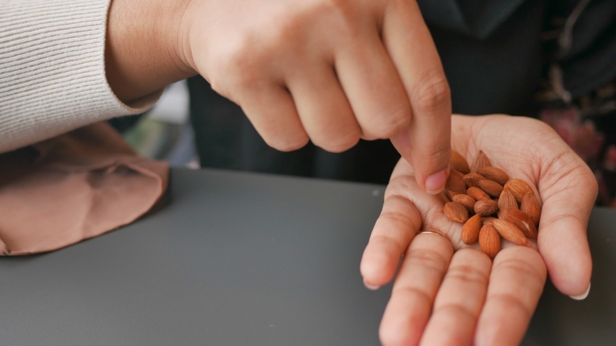 Soaked Almond for Digestion, Skin, Hair and Overall Health