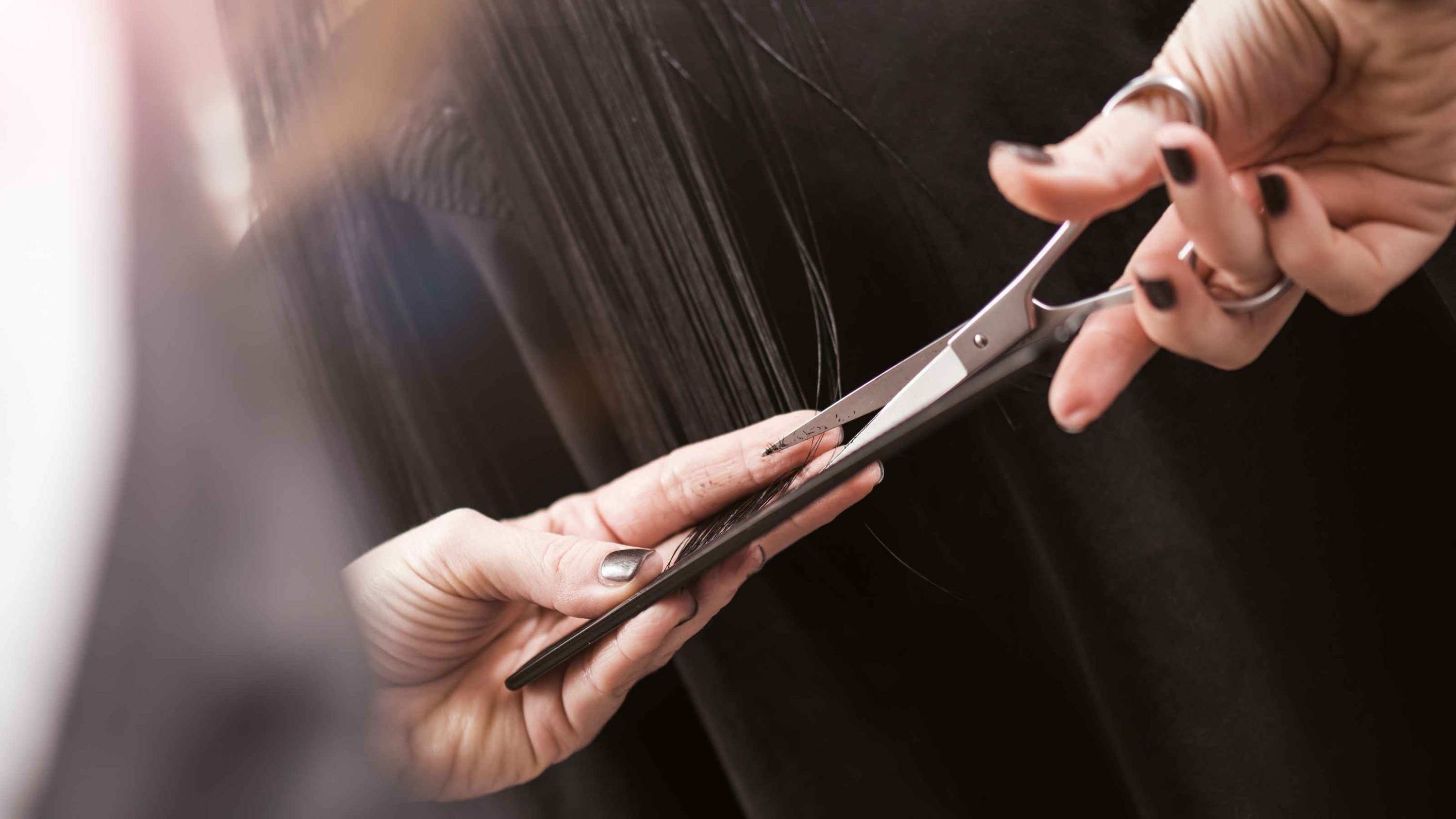 Step Cut Vs Layer Cut: Which One is The Best For You