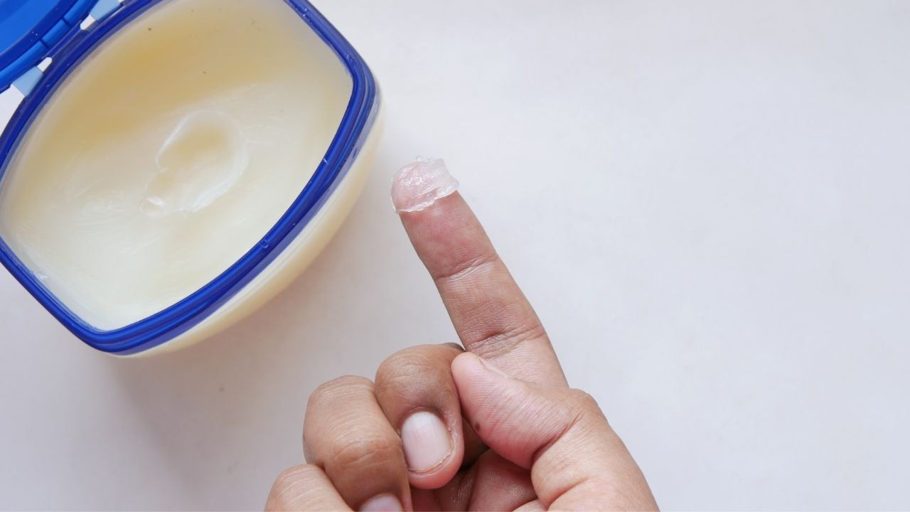 Best Uses of Vaseline Petroleum Jelly