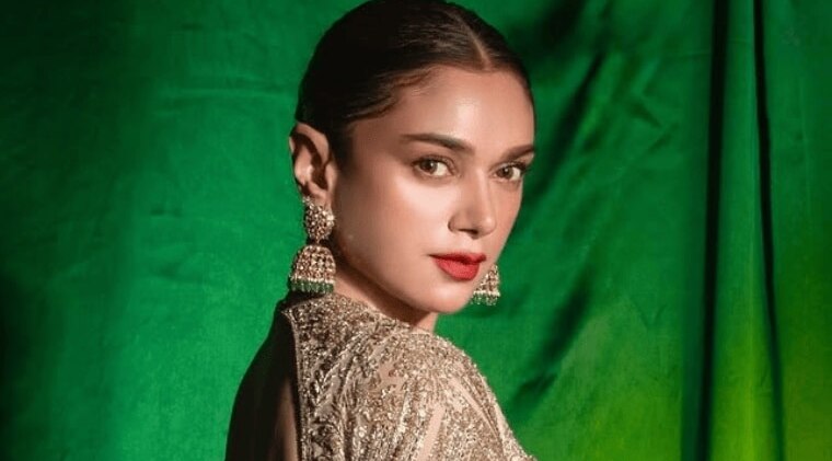 timeless-red-look