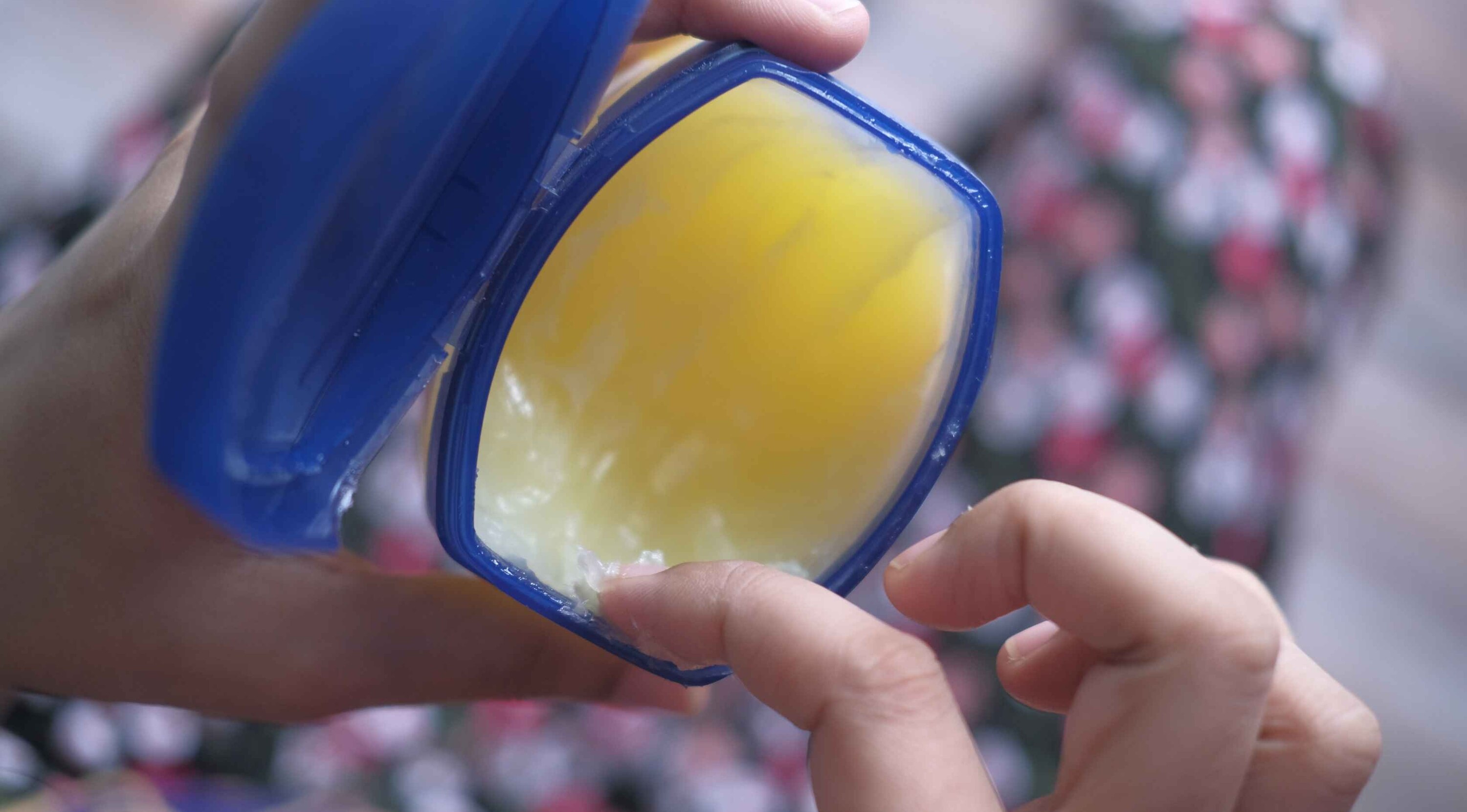 What are the benefits of Vaseline Petroleum Jelly?