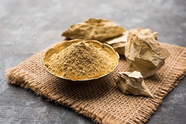 Gram flour and yogurt