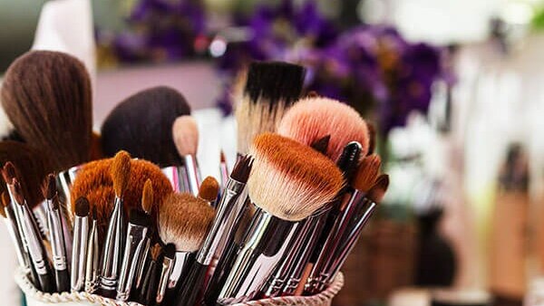 Pros And Cons of Makeup brushes
