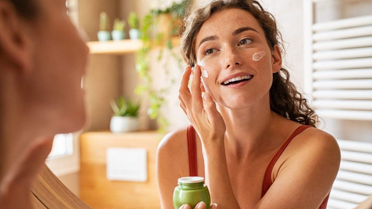 Use a non-comedogenic moisturiser to deal with the dryness
