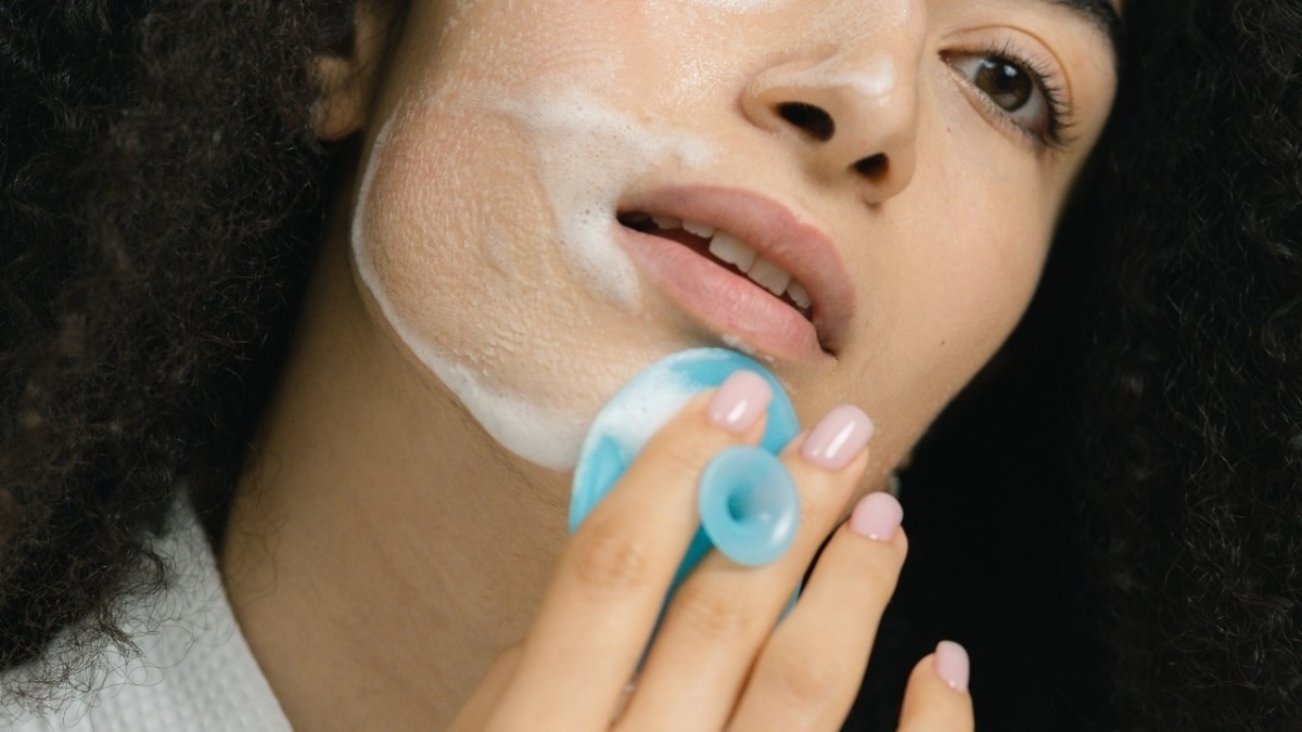 Use a Sulphur-Based Cleanser