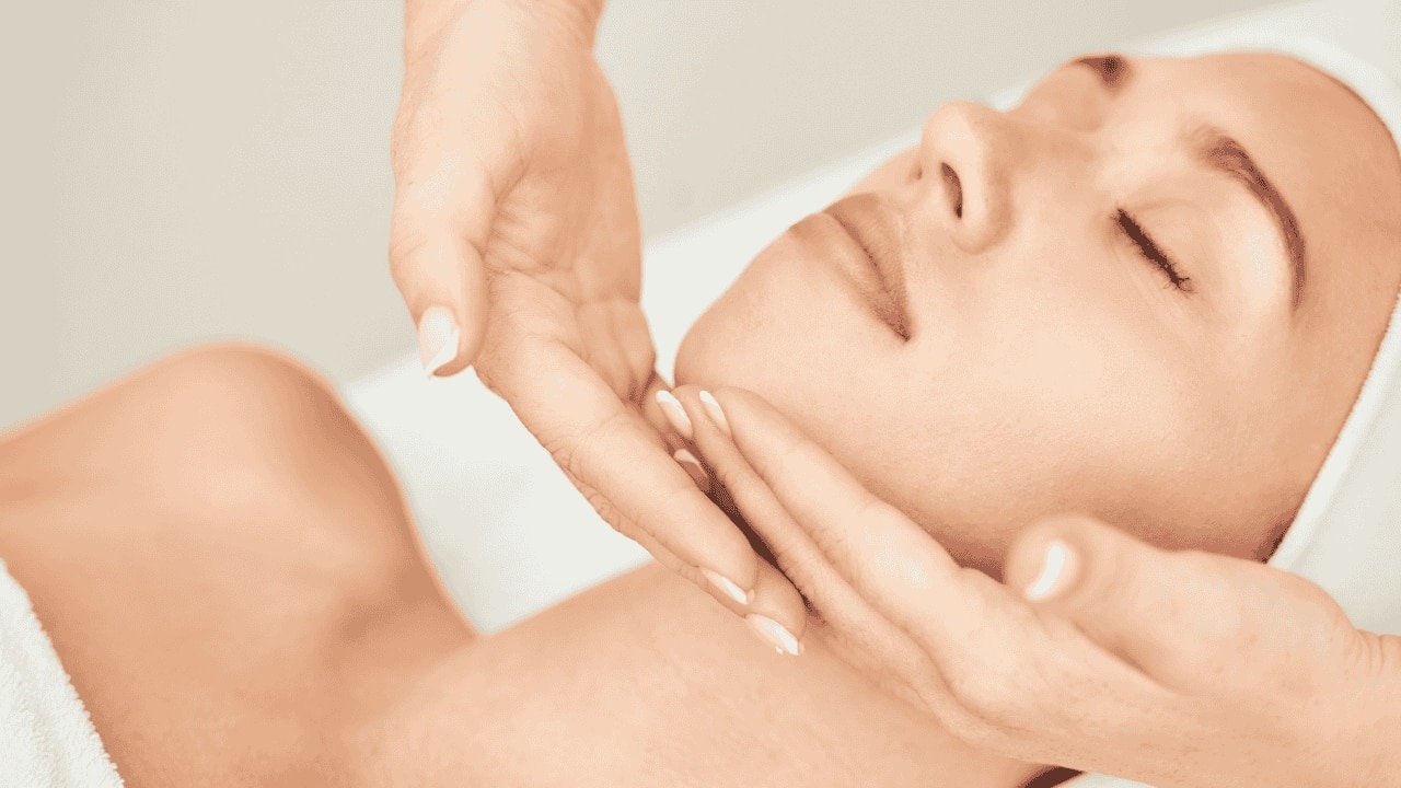 Face slapping massage