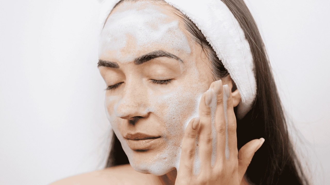 Additional Tips for Maintaining a deep-cleansed face
