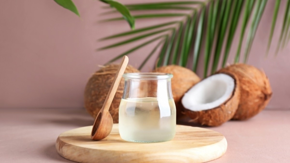 Coconut Oil, Curry Leaves and Lemon Juice Mask