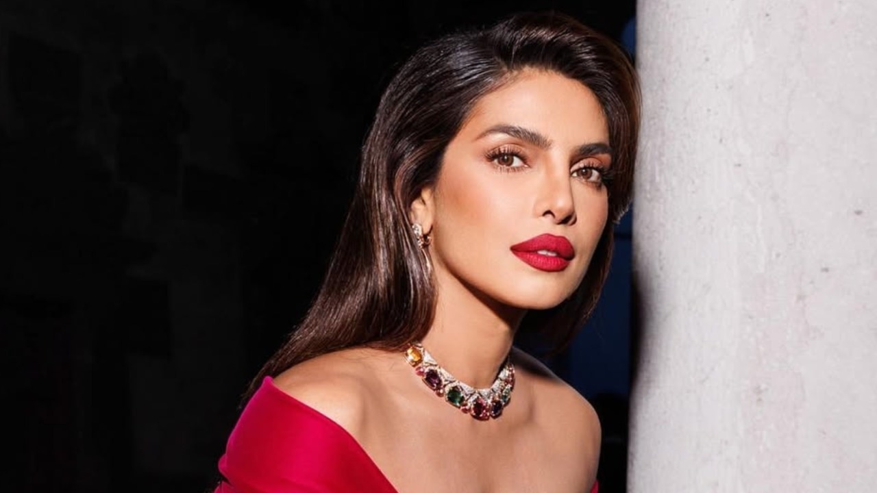 priyanka-chopra-red