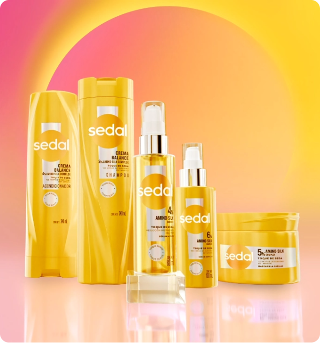 Productos línea Sedal Toque de Seda con fondo amarillo anaranjado degradado