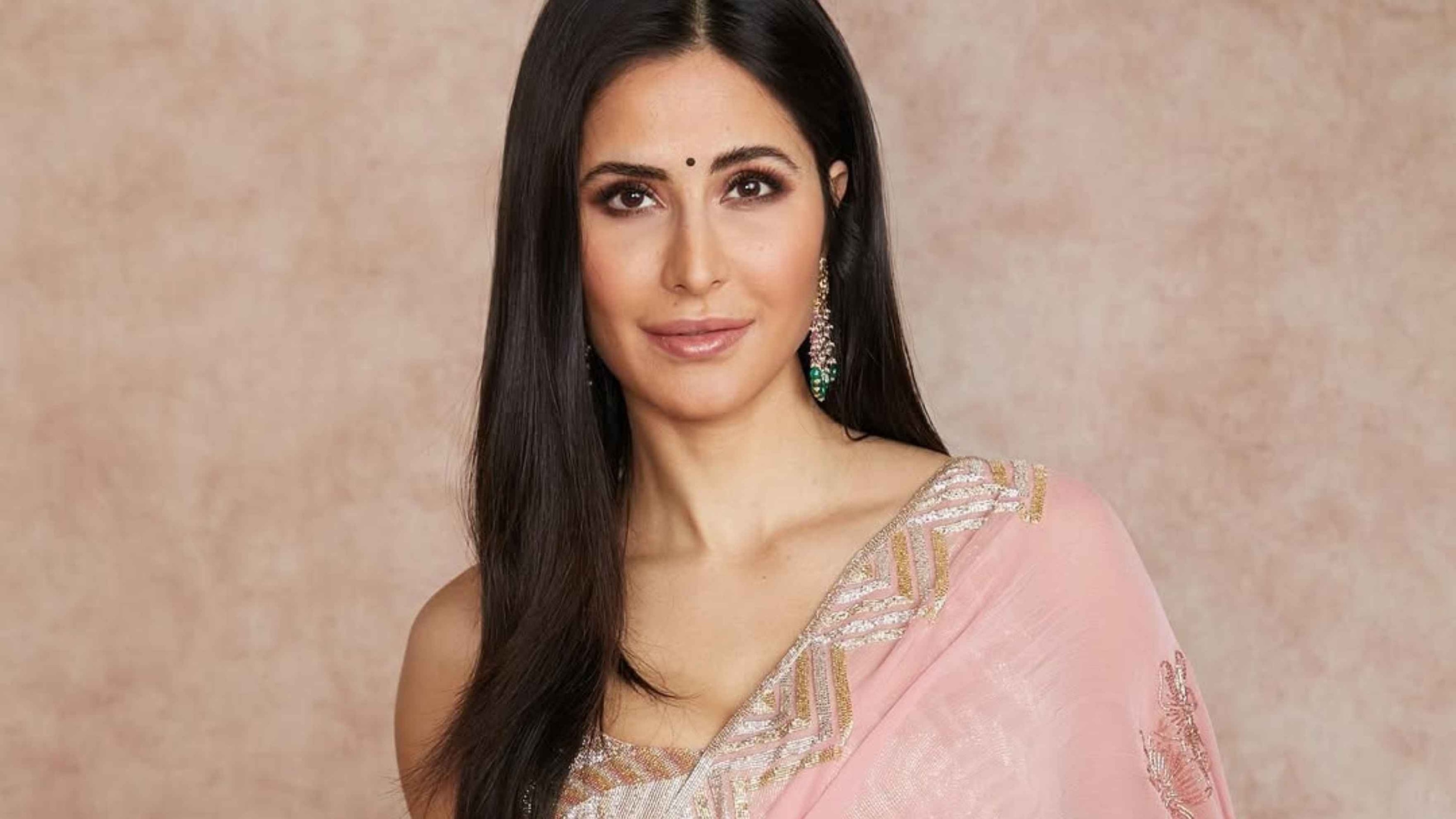 Tips for Choosing the Right Hairstyle for Saree