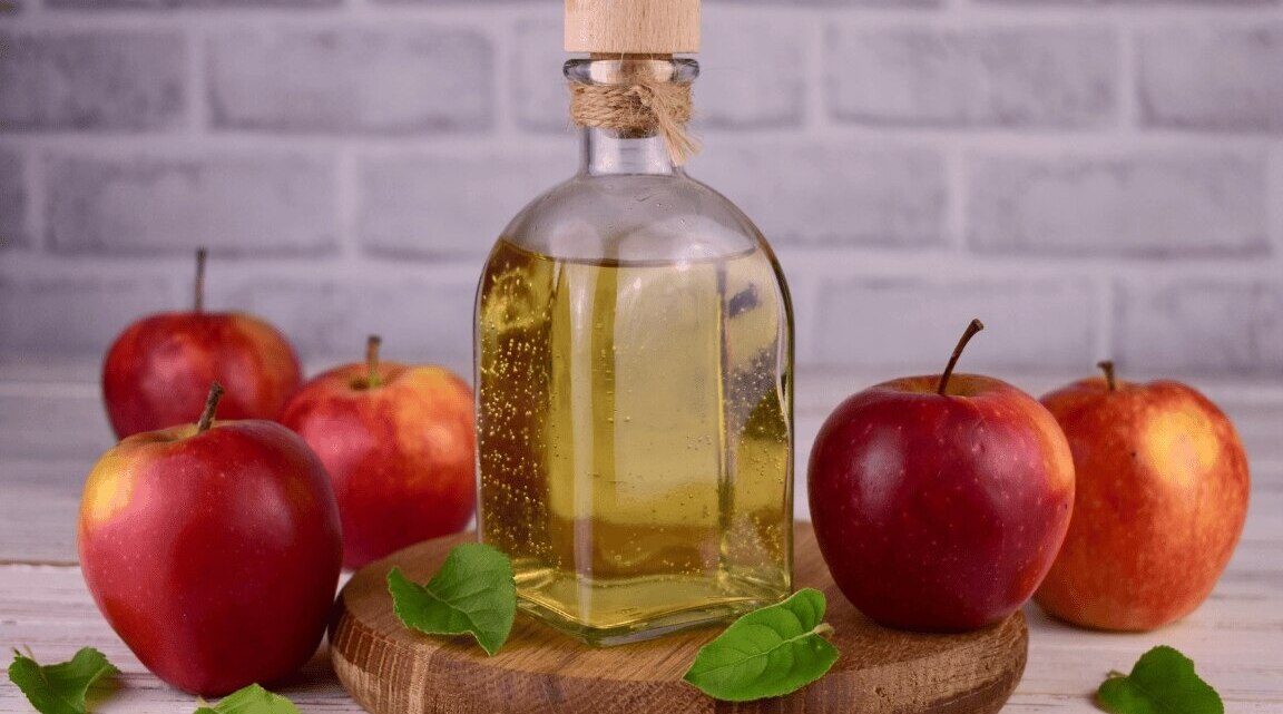 Apple Benefits For Skin: An Apple A Day Keeps Dull Skin Away!