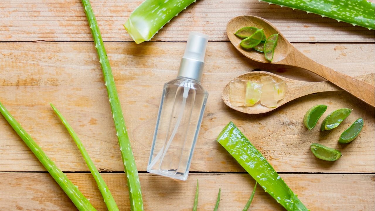 6. Aloe vera for acne, as a spray