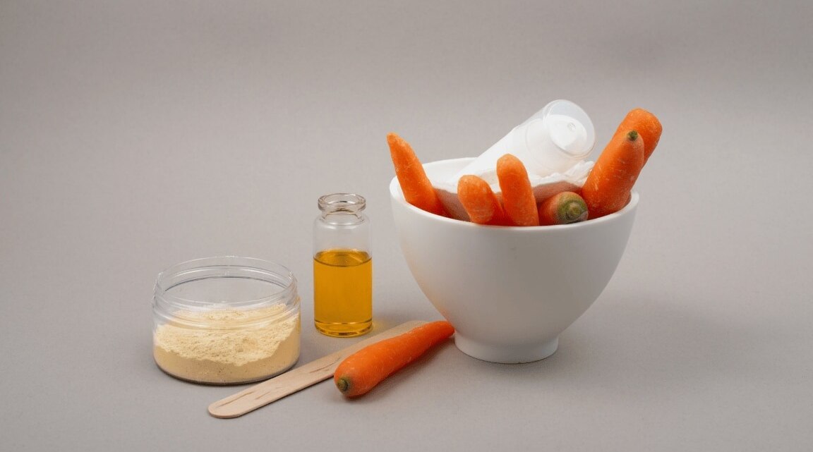 Why Carrot Seed Oil Deserves A Place In Your Skin Care Routine: Benefits of carrot oil on the skin