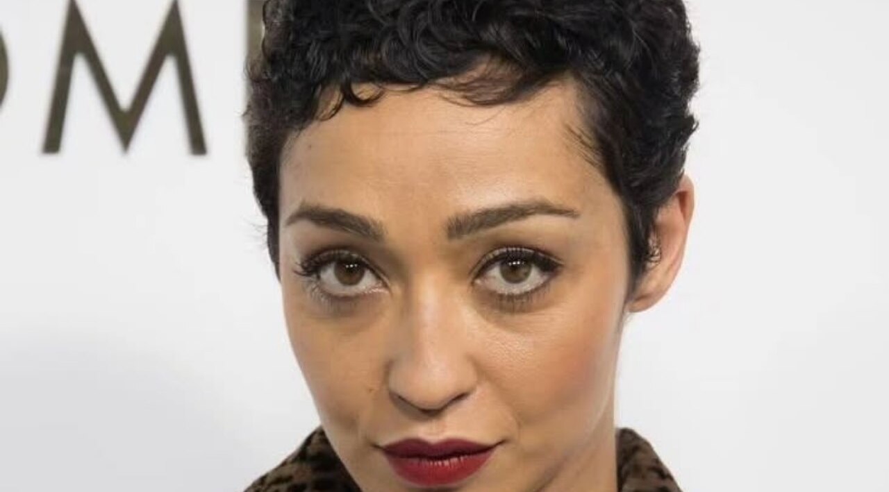 Curly Pixie