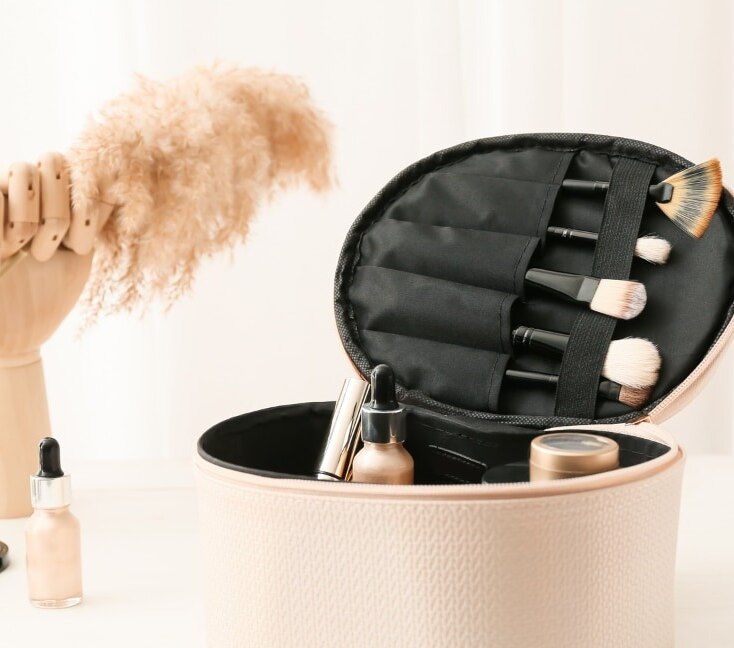 Image of How to Clean Makeup Brushes at Home – Easy Guide to Wash & Sanitize Them