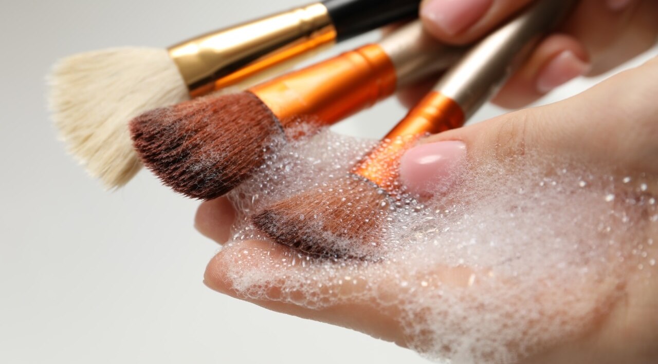 Why It’s Essential to Clean Your Makeup Brushes Regularly