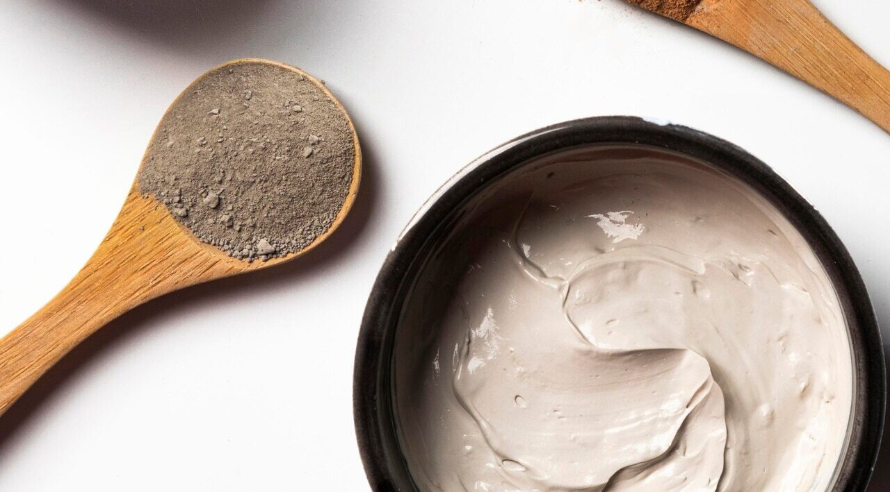 Clay Face Pack for Detoxifying &amp; Clear Skin