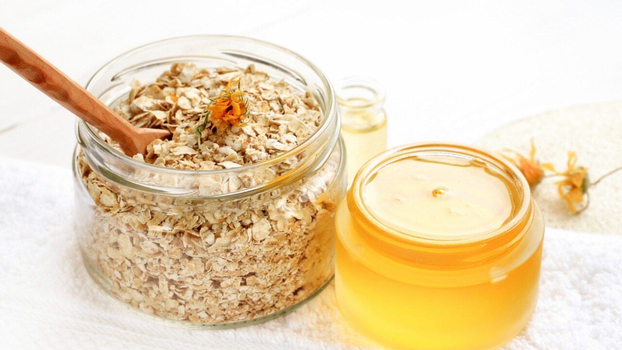 Oatmeal & Yoghurt Soothing & Brightening Pack - For sensitive, dull, or combination skin