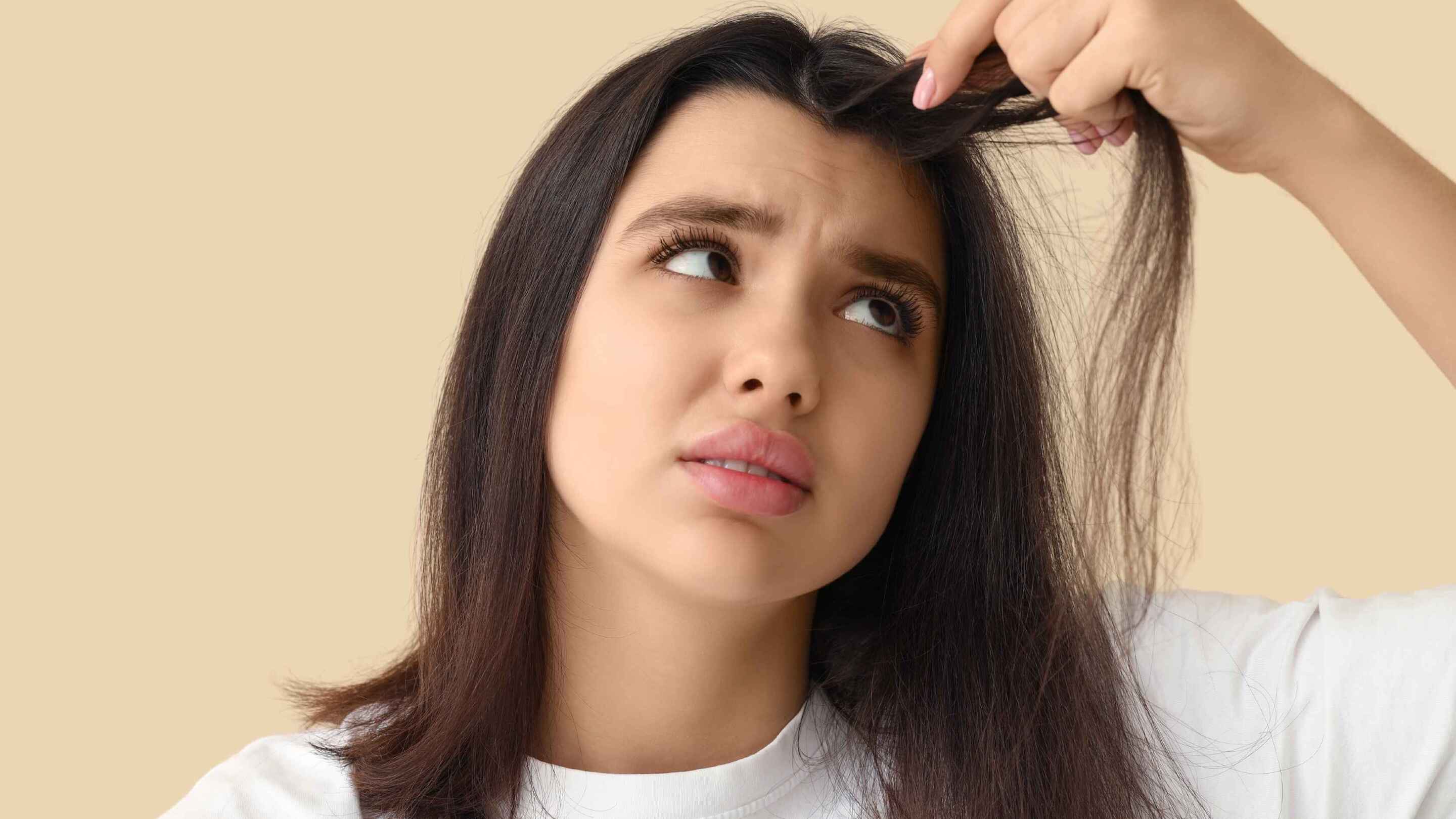 7. Treats Dandruff and Scalp Issues