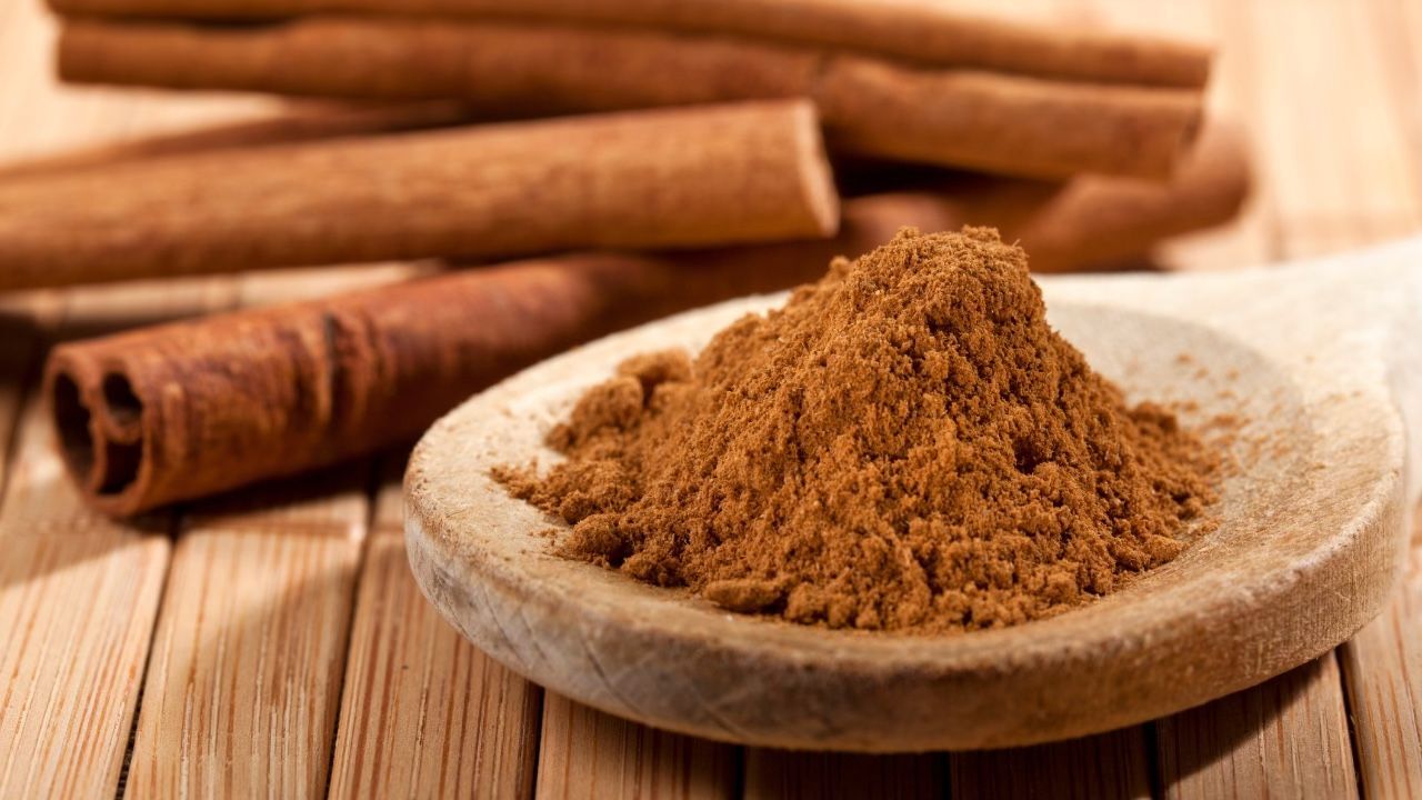 - Coffee, lemon and cinnamon hair mask