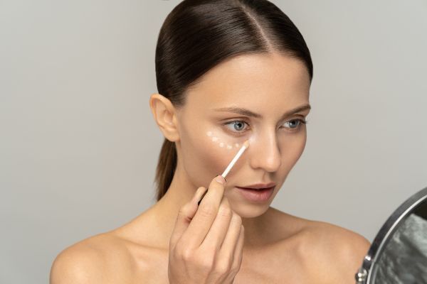 Eyes on You: A step-by-step Guide to Flawless Eye Makeup