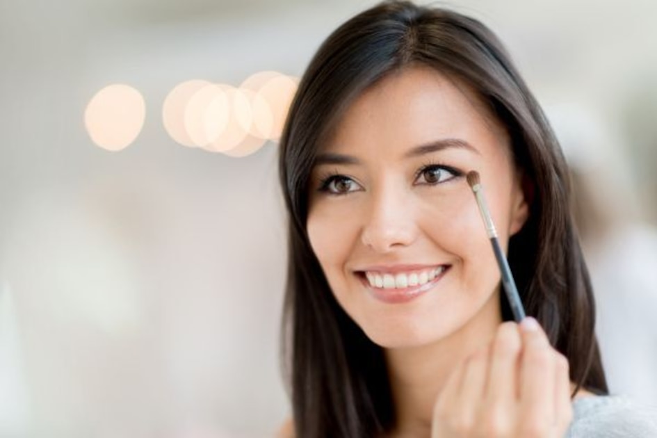 A step-by-step Guide to Flawless Eye Makeup | Be Beautiful India