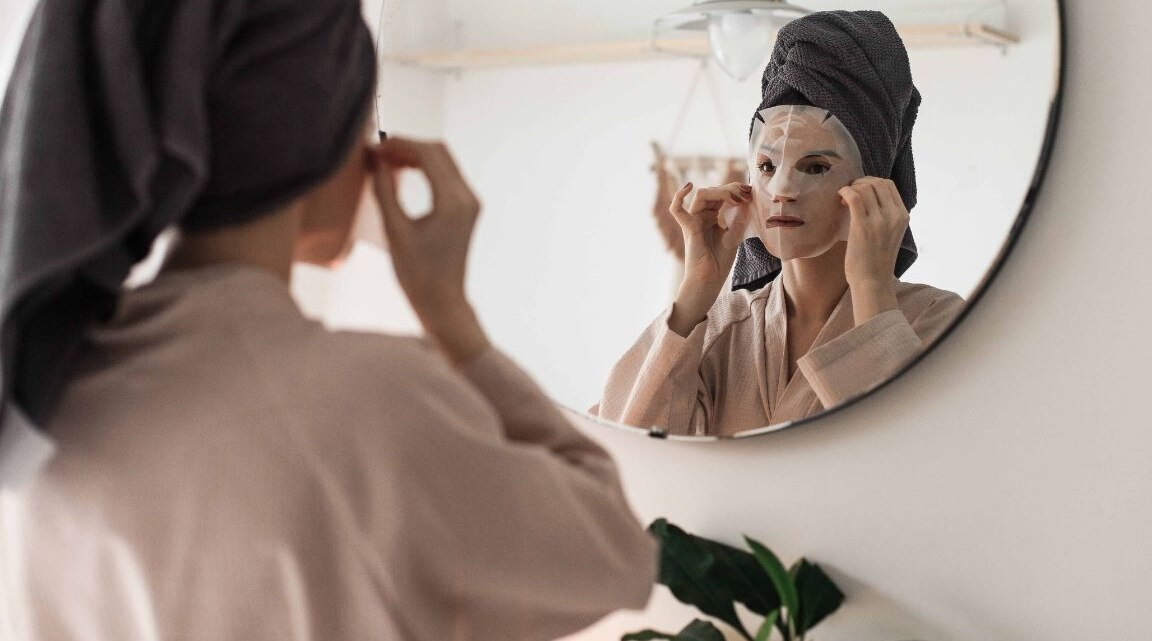 5 Natural Homemade Facial Ideas To Achieve Clear, Glowing Skin In No Time
