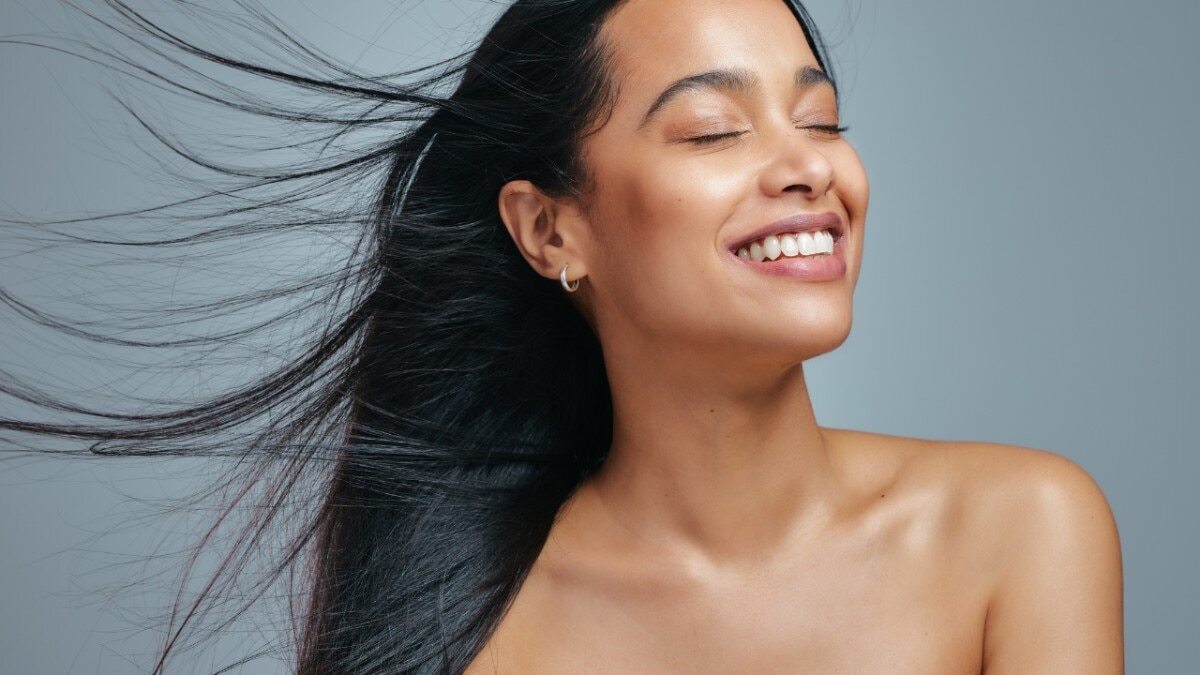 Promotes hair growth